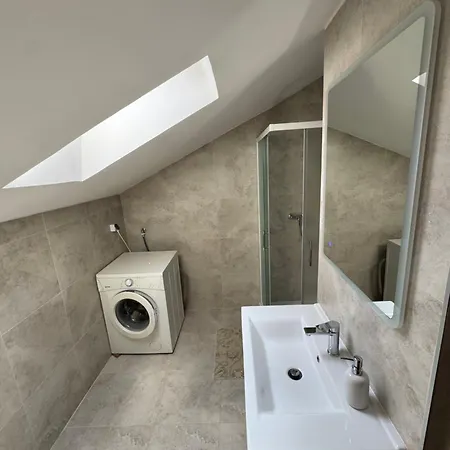 Mam Apartman Vir